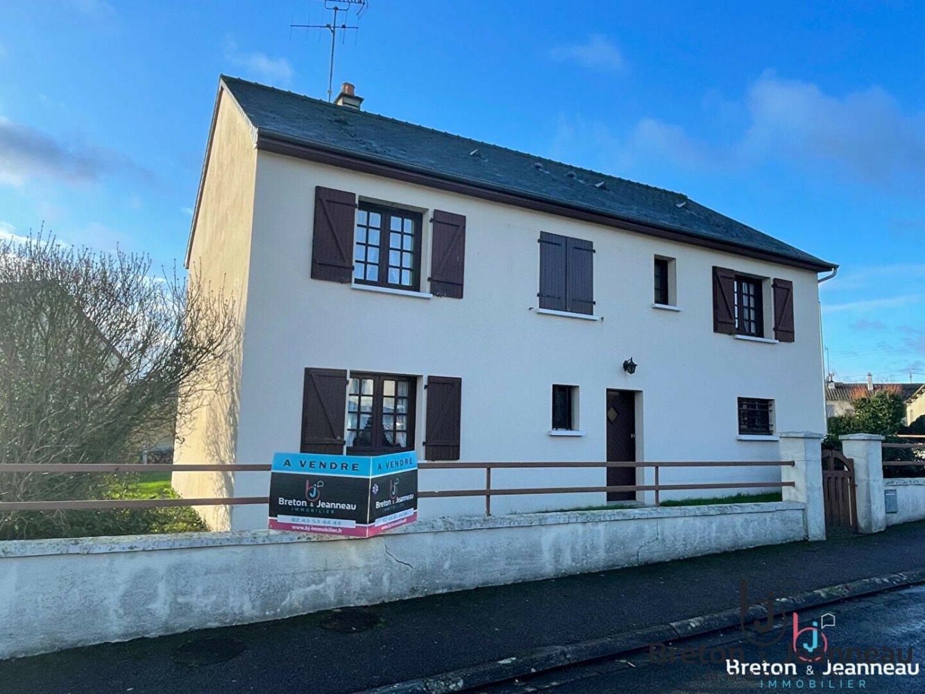 3 bedrooms House in Sille-le-Guillaume, France No. 357908