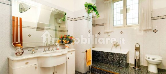 3 bedrooms Villa in Guidonia Montecelio, Italy No. 7541 20