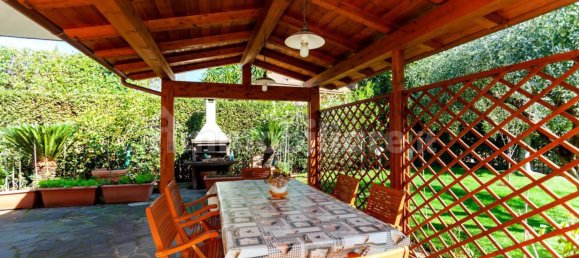 3 bedrooms Villa in Guidonia Montecelio, Italy No. 7541 9