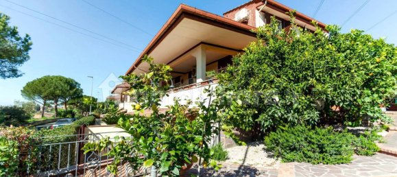 3 bedrooms Villa in Guidonia Montecelio, Italy No. 7541 11
