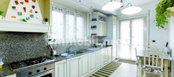 3 bedrooms Villa in Guidonia Montecelio, Italy No. 7541 25