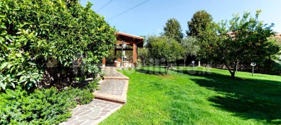 3 bedrooms Villa in Guidonia Montecelio, Italy No. 7541 10