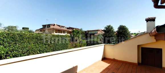 3 bedrooms Villa in Guidonia Montecelio, Italy No. 7541 32