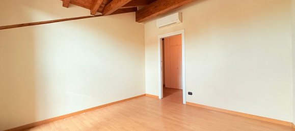 4غرفة بانتهاوس في Tortona, Italy رقم 267503 13