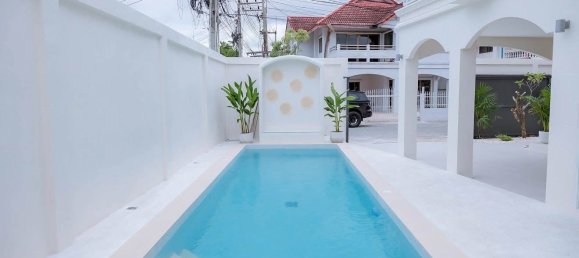 5 bedrooms Villa in Pattaya, Thailand No. 77615 11