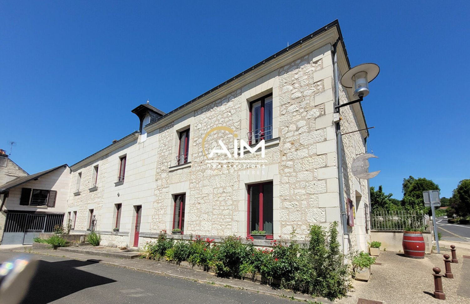 Propiedad comercial en Indre-et-Loire, France No. 302706