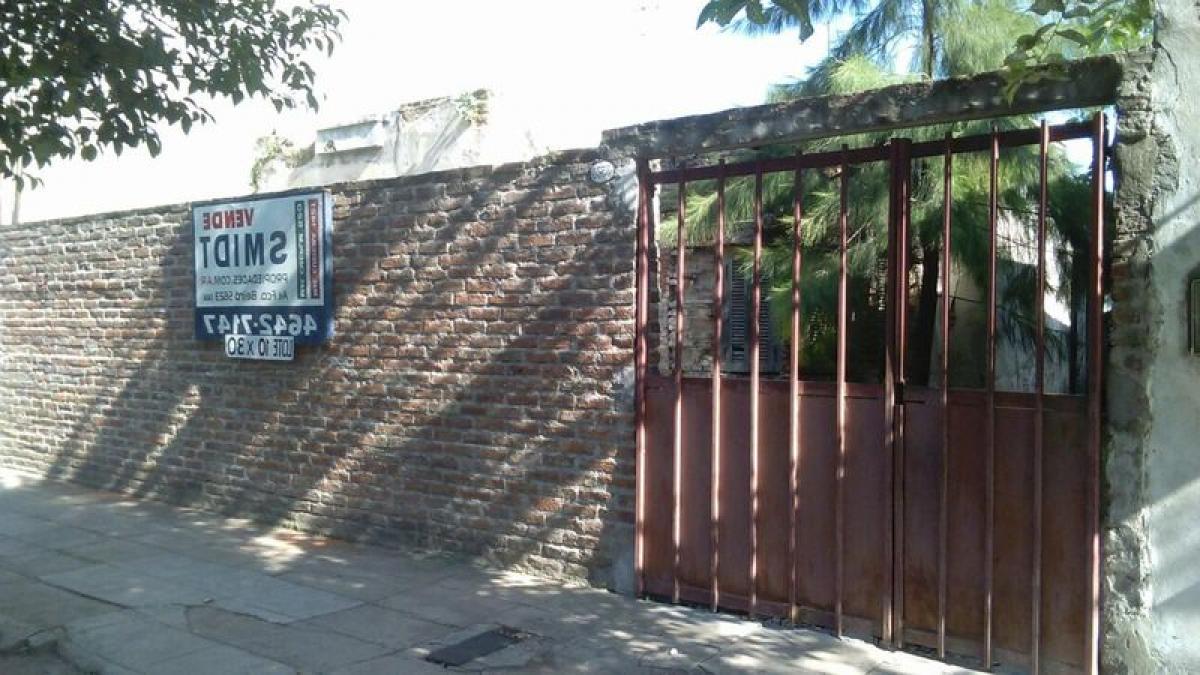 2 bedrooms House in Tres de Febrero, Argentina No. 10722