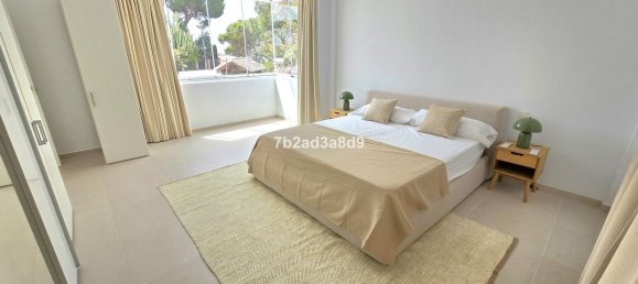 7 bedrooms Villa in Marbella, Spain No. 135140 5