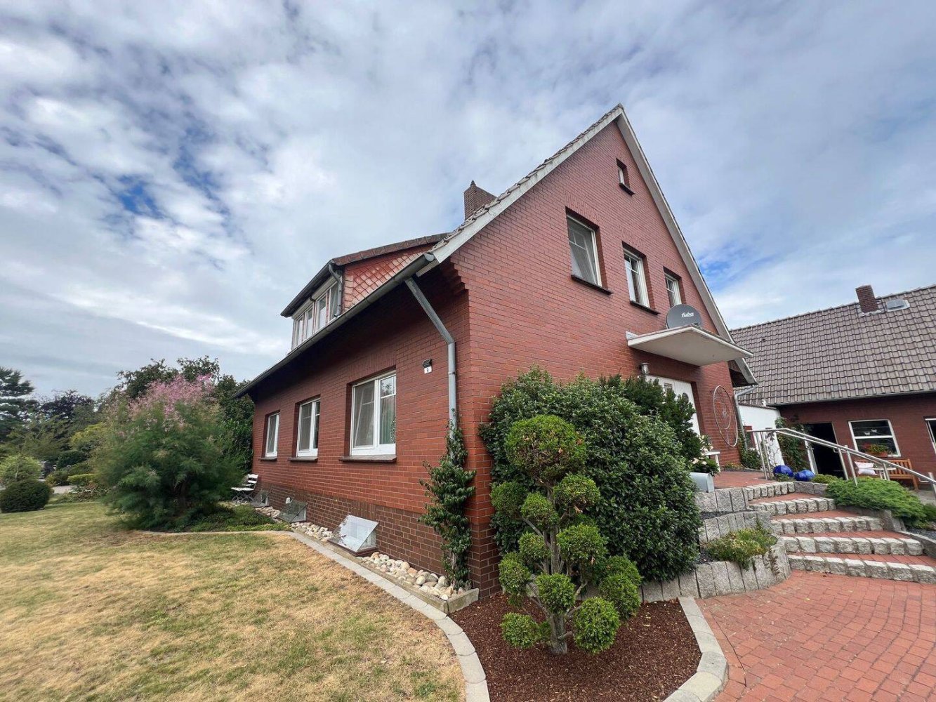 Moradia em banda de 8 divisões em Osnabruck, Germany N.º 278820