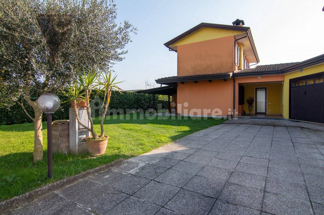 2 غرف نوم فيلا في Piove di Sacco, Italy رقم 344739