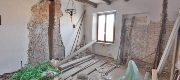 4 bedrooms House in Recanati, Italy No. 169269 10