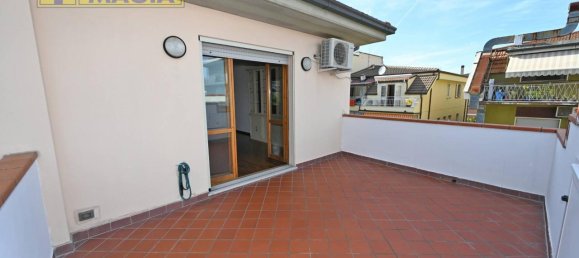 Apartamento de 5 habitaciónes en San Benedetto del Tronto, Italy No. 111179 3