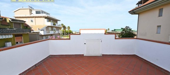 Apartamento de 5 habitaciónes en San Benedetto del Tronto, Italy No. 111179 2