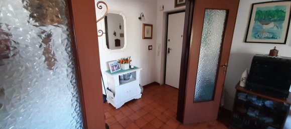 3 rooms Apartment in Latina, Italy No. 174385 2