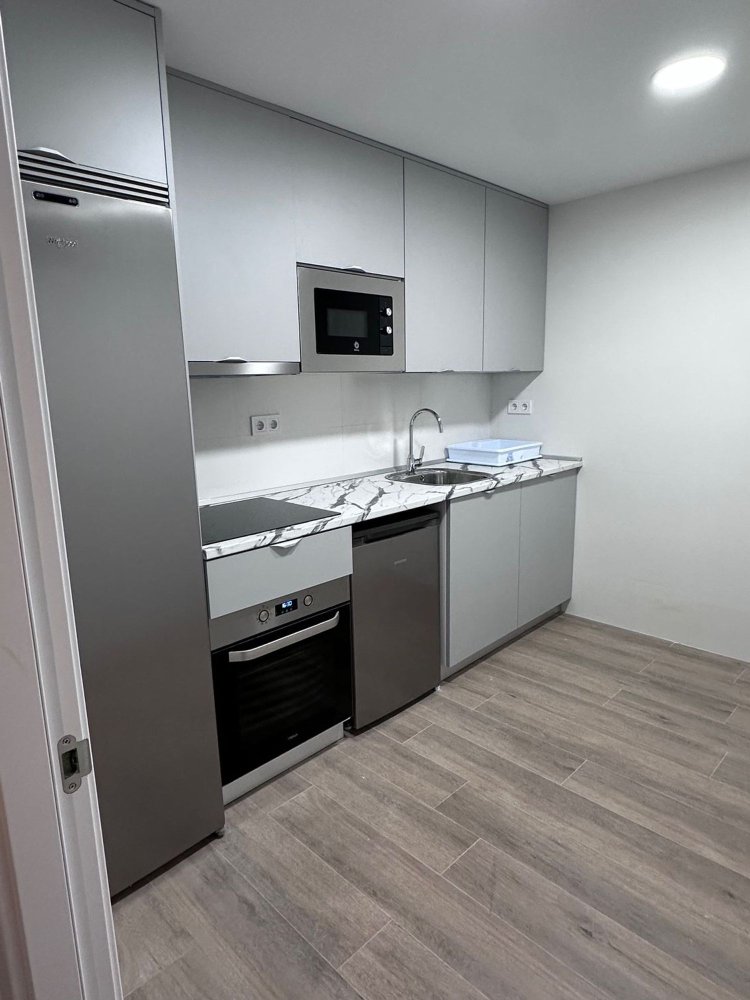 6 bedrooms Apartment in Madrid, Spain No. 171793