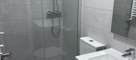 6 bedrooms Apartment in Madrid, Spain No. 171793 2