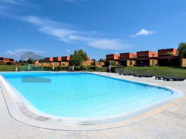 Квартира с 1 спальней в Картейра, Португалия № 116792