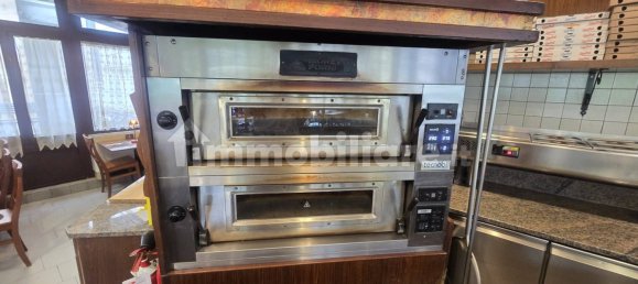 Коммерческая недвижимость с 3 комнатами в Лавено-Момбелло, Италия № 302193 34