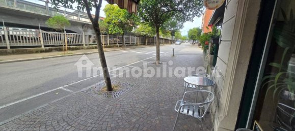 Коммерческая недвижимость с 3 комнатами в Лавено-Момбелло, Италия № 302193 6