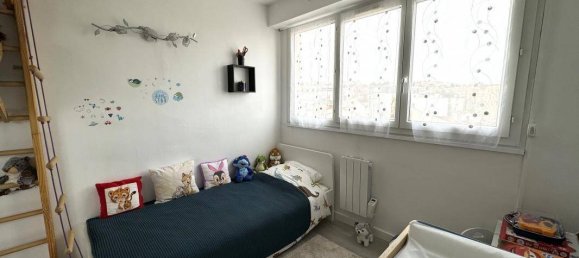 Apartamento de 2 dormitorios en Fontenay-aux-Roses, France No. 136161 9