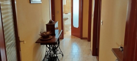 5 rooms Apartment in Chiuro, Italy No. 32057 9