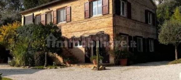 3 bedrooms Villa in Montecosaro, Italy No. 106938 4