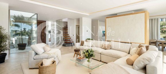 6 bedrooms Villa in Marbella, Spain No. 106168 8