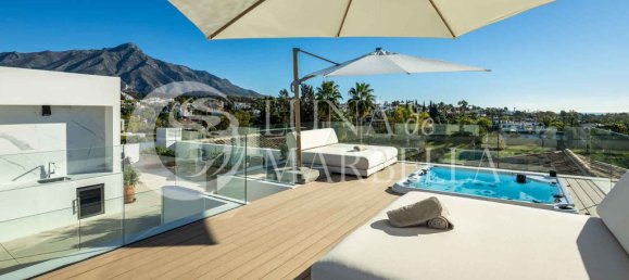 6 bedrooms Villa in Marbella, Spain No. 106168 5