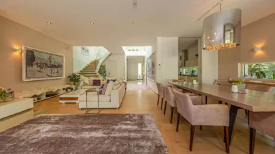 Villa de 5 dormitorios en Dobling, Austria No. 257244