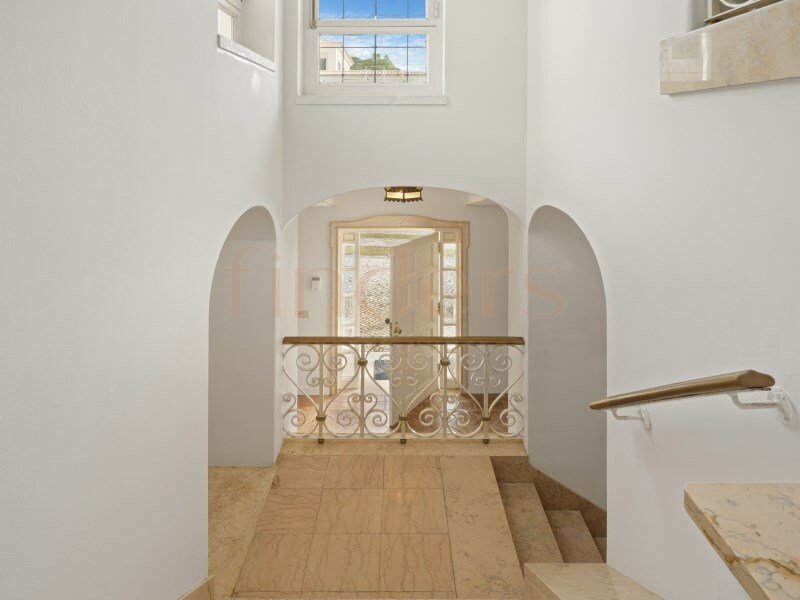 14 bedrooms Villa in Cascais, Portugal No. 120930