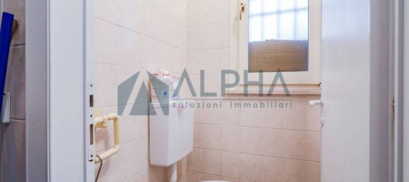 2-Zimmer Gewerbliche Immobilie in Forlì, Italy, Nr. 135976 9