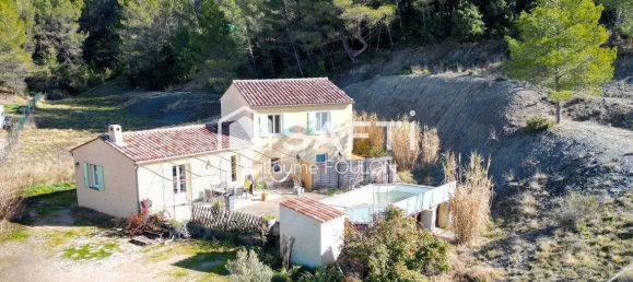 Замки и поместья с 4 спальнями в Сен-Сатюрнен-лез-Апт, Франция № 190812 8