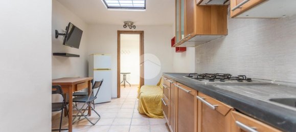 2 rooms Apartment in Rome, Italy No. 22289 4