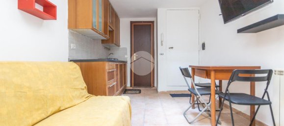 2 rooms Apartment in Rome, Italy No. 22289 5