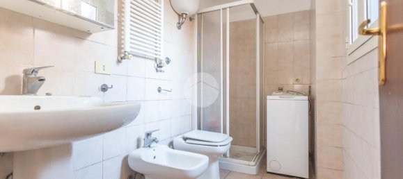 2 rooms Apartment in Rome, Italy No. 22289 12