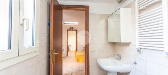 2 rooms Apartment in Rome, Italy No. 22289 13