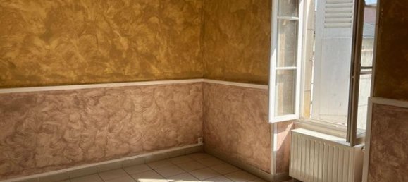 6 rooms Apartment in Saint-Gaultier, France No. 305352 2