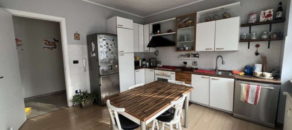 5 rooms Apartment in Valdilana, Italy No. 176427 2