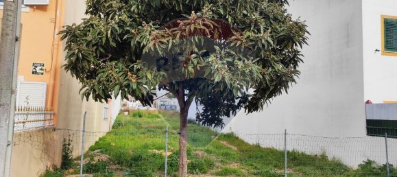 193m² Land in Quinta do Conde, Portugal No. 49712 4