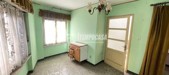 4 rooms House in Castellamonte, Italy No. 79140 11