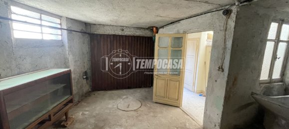 4 rooms House in Castellamonte, Italy No. 79140 6