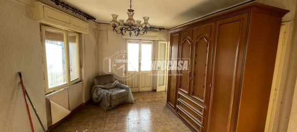 4 rooms House in Castellamonte, Italy No. 79140 15