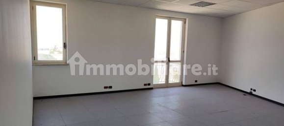 Oficina en Modugno, Italy 4524 m² No. 322080 17