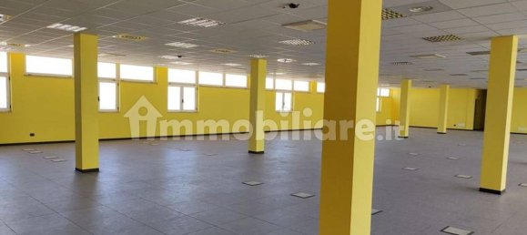 Oficina en Modugno, Italy 4524 m² No. 322080 3