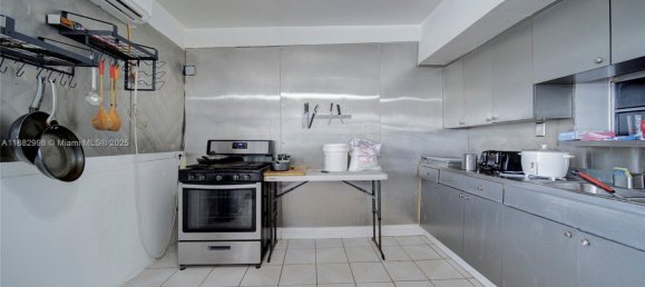 9 Schlafzimmer Villa in Miami, USA, Nr. 615119 13