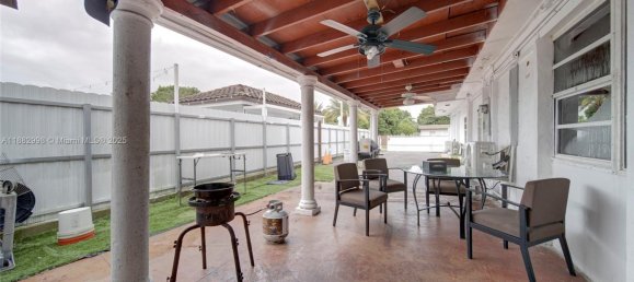 9 Schlafzimmer Villa in Miami, USA, Nr. 615119 10