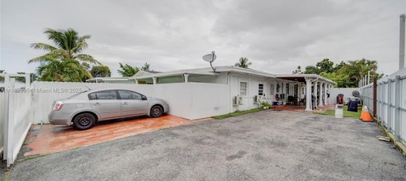 9 Schlafzimmer Villa in Miami, USA, Nr. 615119 5