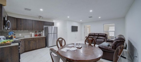 9 Schlafzimmer Villa in Miami, USA, Nr. 615119 27