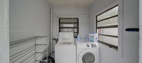 9 Schlafzimmer Villa in Miami, USA, Nr. 615119 3