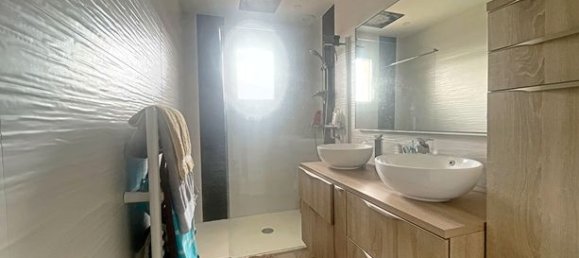 5 bedrooms House in Seine-Maritime, France No. 353696 13